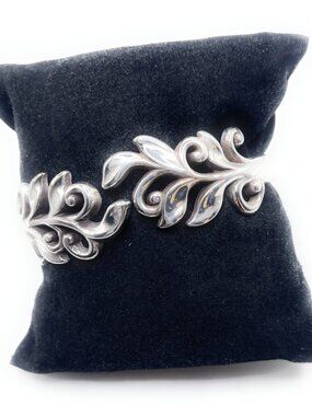 Brighton Laurel Hinged Cuff Bracelet - 0386